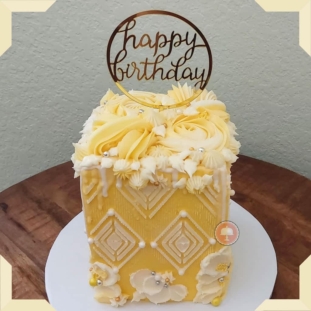 Exquisite Buttercream Stencil Cake Design - CakeLovesMe - New!, Birthday Cakes, Cake Trends - buttercream stencil cake design -