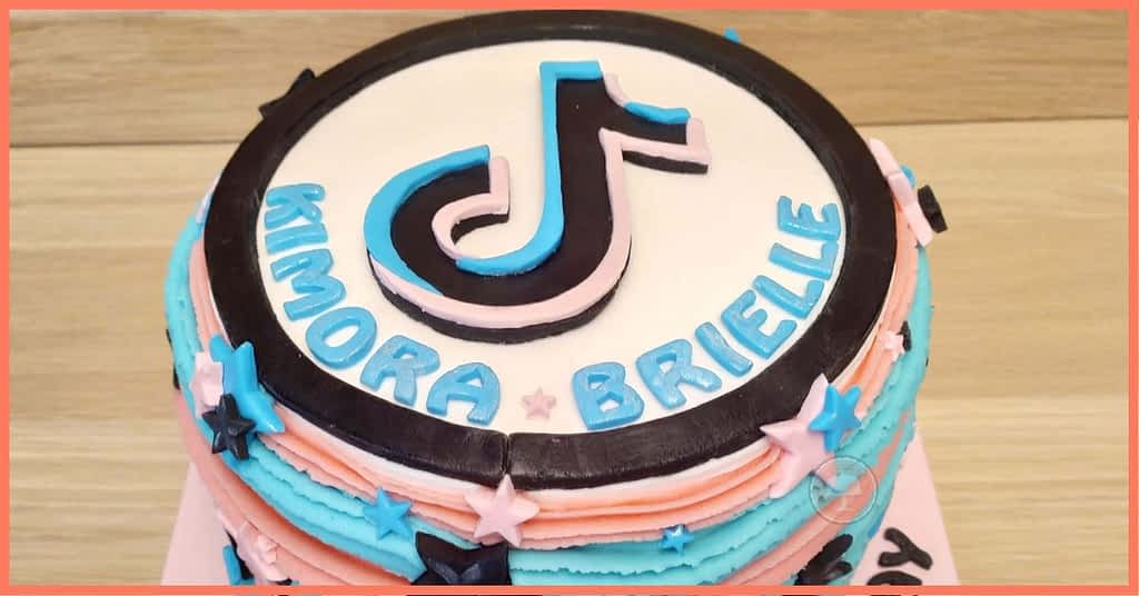 How to make a TikTok Cake Design - CakeLovesMe - Birthday Cakes - fiesta cake - Birthday Cakes