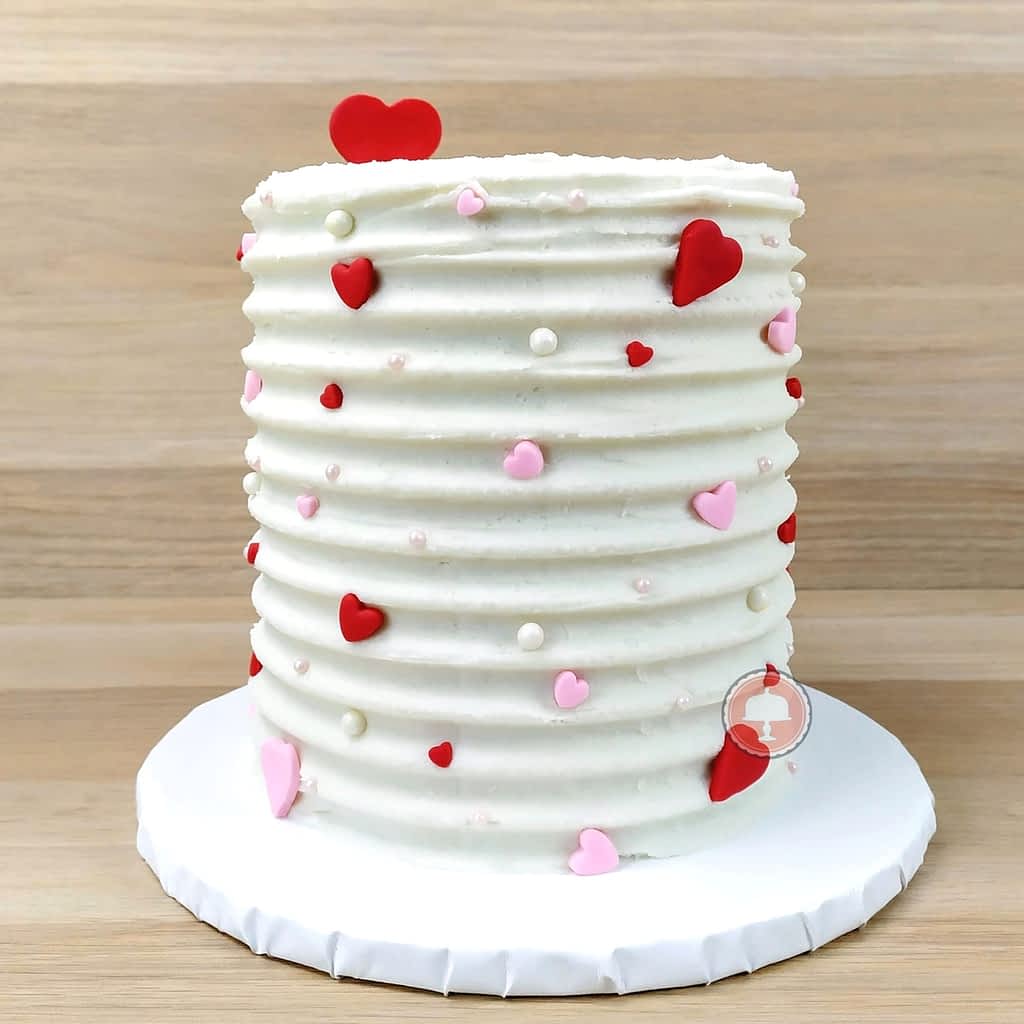 Charming Snoopy Valentine's Cake: How To - CakeLovesMe - Character Cakes - snoopy valentine - Character Cakes