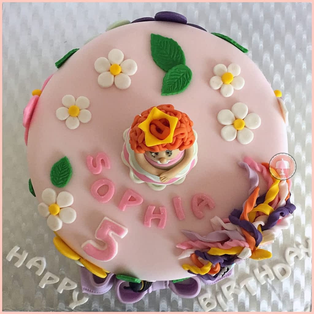 #1 Adorable Princess Unicorn Cake - CakeLovesMe - Halloween Cakes, Cake Baking Tips and Tricks, New Cake Designs!, Piping for Cakes - halloween cupcake -