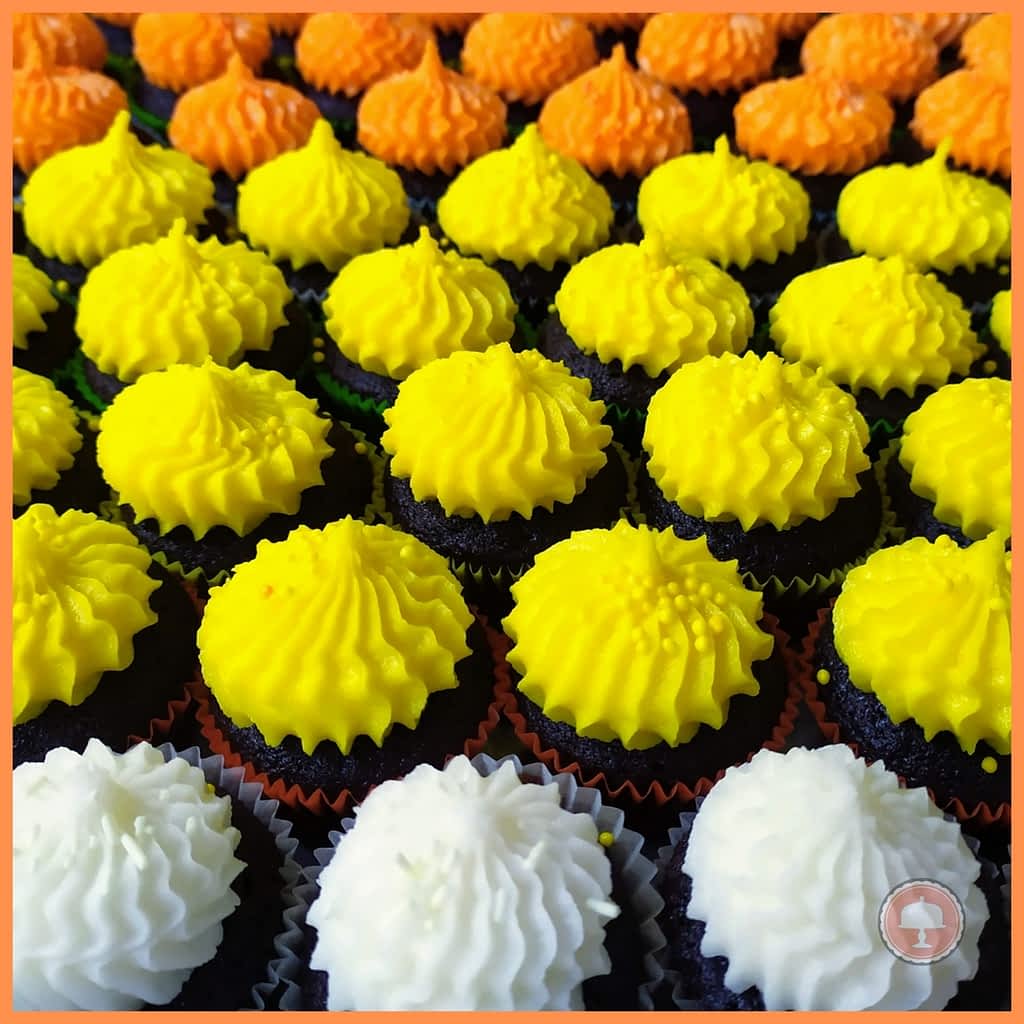 10 Quick and Easy Halloween Cupcake Decorating Ideas - CakeLovesMe - Special Occasion Cakes - mini cake ideas - Special Occasion Cakes
