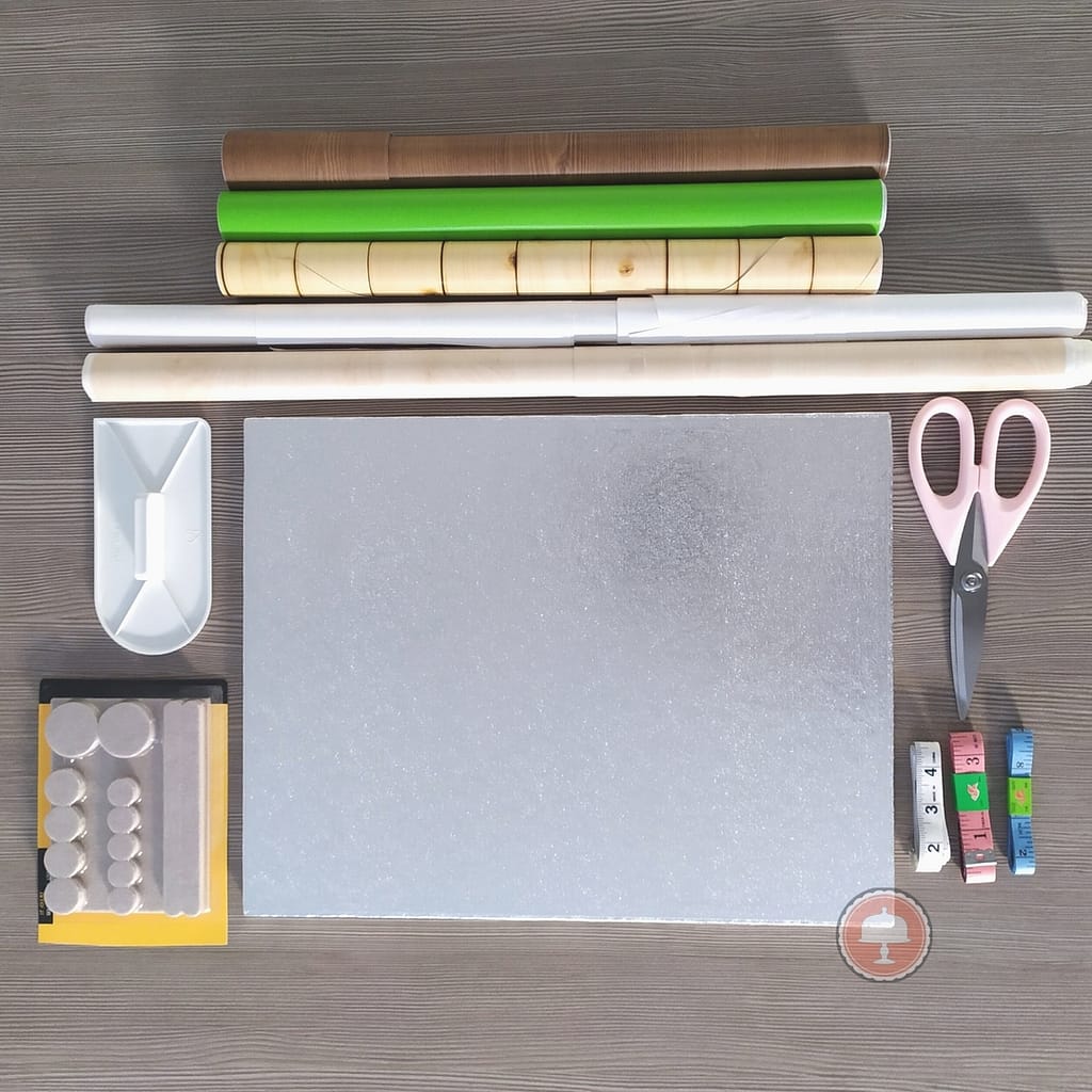 DIY Cake Board - How-To Cover Cake Boards Easily 20 DIY Cake Board - How-To Cover Cake Boards Easily - CakeLovesMe - Cake Baking Tips and Tricks - diy cake board -