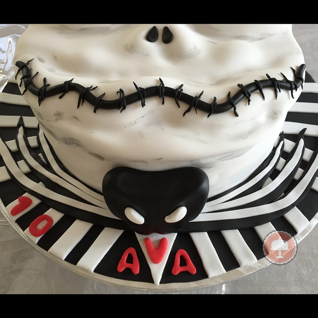 Jack Skellington Cake - Mischievous Nightmare Before Christmas Cake 4 Jack Skellington Cake - Mischievous Nightmare Before Christmas Cake - CakeLovesMe - Halloween Cakes, Fondant Cakes, New Cake Designs! - jack skellington cake - scary | spooky
