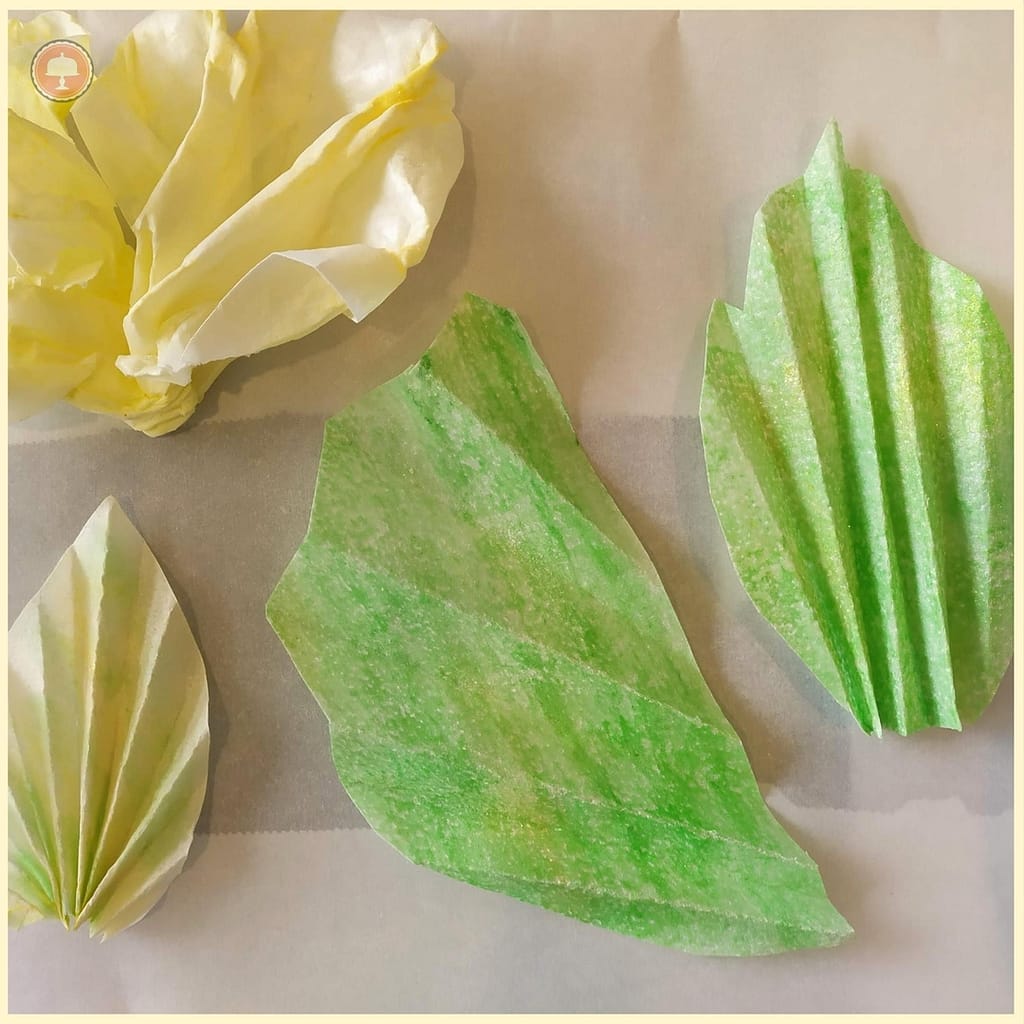 5 Steps to a Surprisingly Simple Festive Pineapple Cake Design 12 wafer paper fans