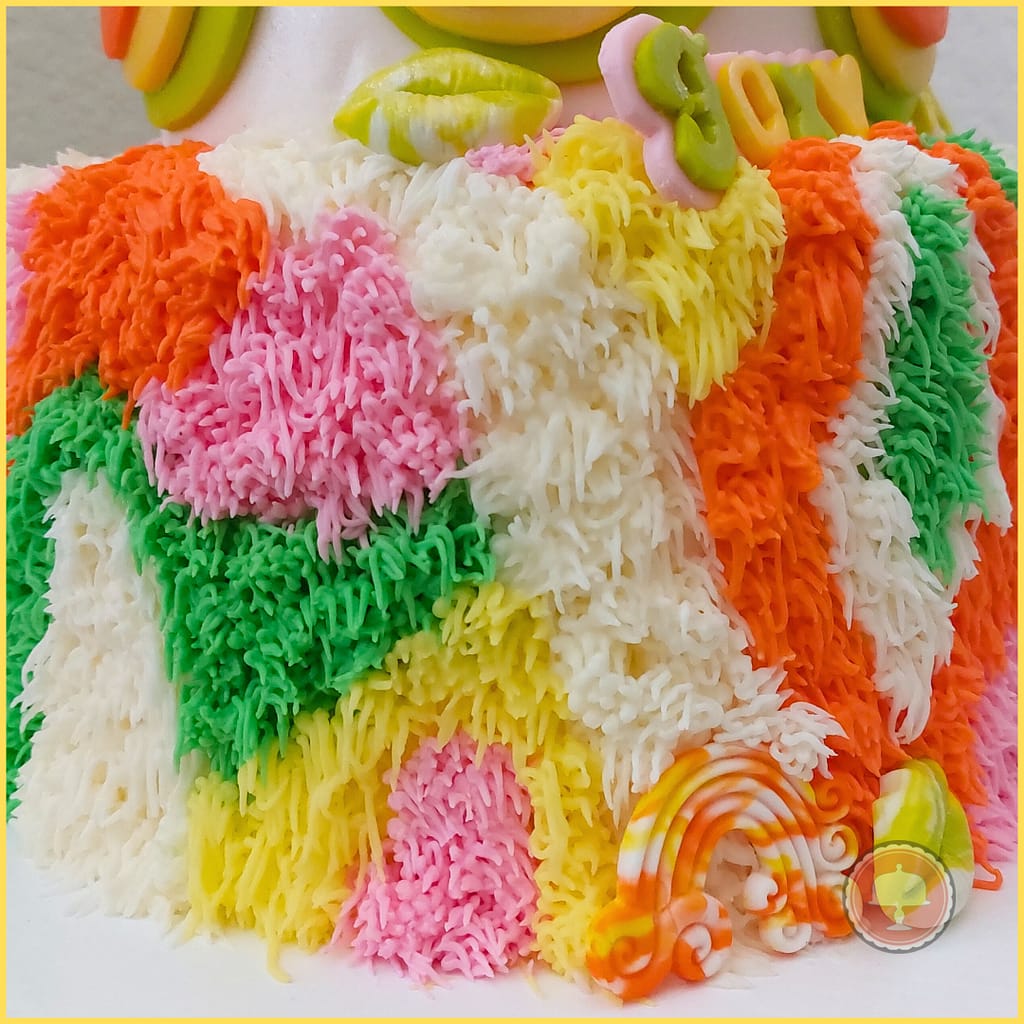 Groovy 70s Themed Cake: How To Design 18 Groovy 70s Themed Cake: How To Design - CakeLovesMe - Birthday Cakes, Fondant Cakes, New Cake Designs!, Piping for Cakes - 70s themed cake -