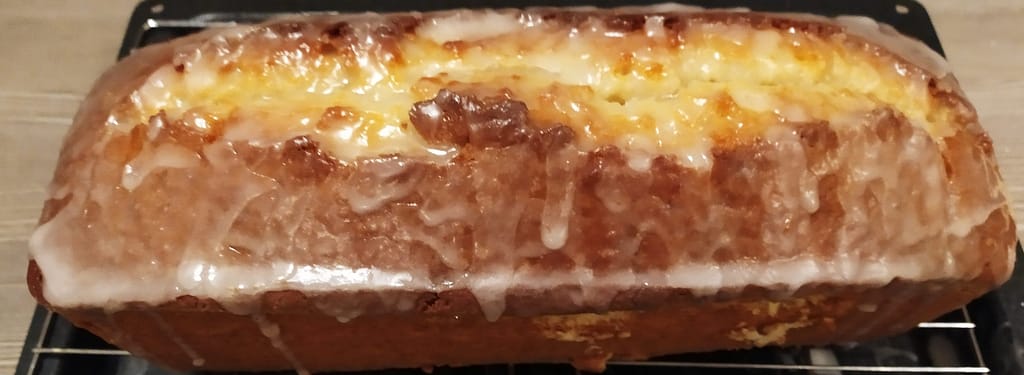 A Useful Lemon Loaf Cake with Lemon Glaze: Recipe and Tips 7 A Useful Lemon Loaf Cake with Lemon Glaze: Recipe and Tips - CakeLovesMe - Recipes, Cake Baking Tips and Tricks - lemon loaf cake -