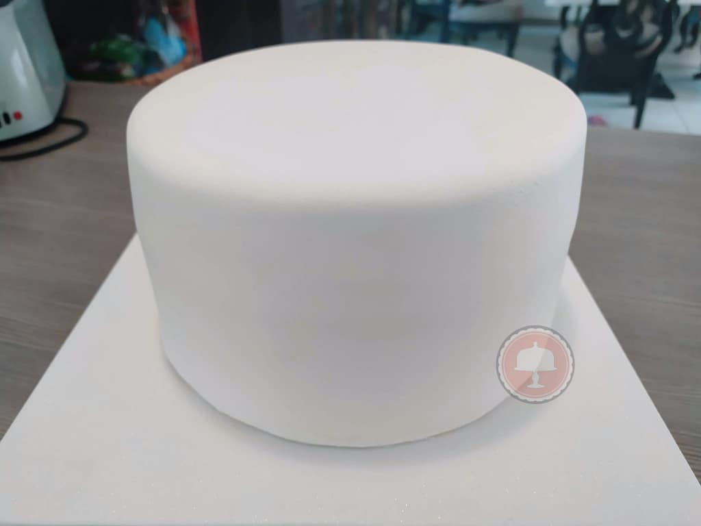 Top 50 Baking & Cake Decorating Struggles 13 Top 50 Baking & Cake Decorating Struggles - CakeLovesMe - New Cake Designs! - cake decorating struggles -