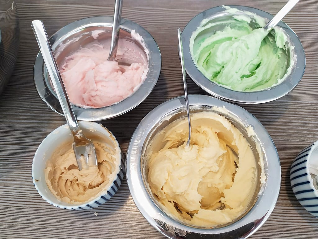 Lovely Anniversary Cake - 50th Wedding Anniversary 8 Lovely Anniversary Cake - 50th Wedding Anniversary - CakeLovesMe - New Cake Designs!, Cake Trends, Special Occasion Cakes - anniversary cake -