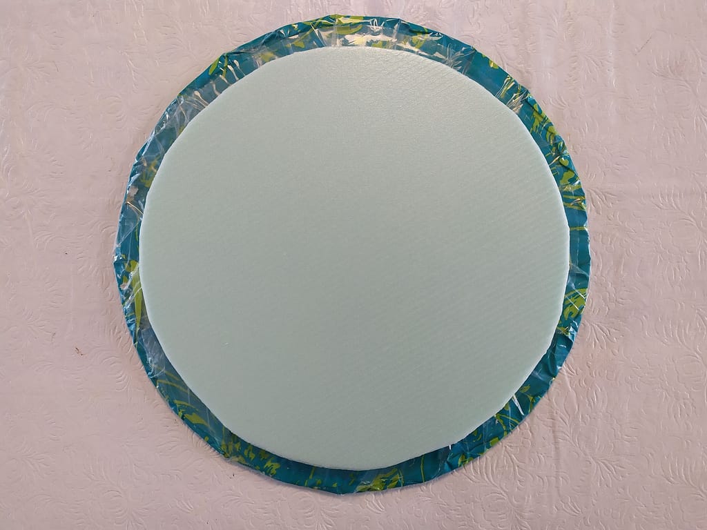 DIY Cake Board - How-To Cover Cake Boards Easily 45 DIY Cake Board - How-To Cover Cake Boards Easily - CakeLovesMe - Cake Baking Tips and Tricks - diy cake board -