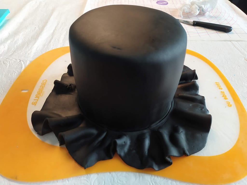 2 Tiered Star Wars Cake -The Force Awakens Cake Design 10 2 Tiered Star Wars Cake -The Force Awakens Cake Design - CakeLovesMe - New Cake Designs!, Character Cakes, Fondant Cakes - star wars cake -