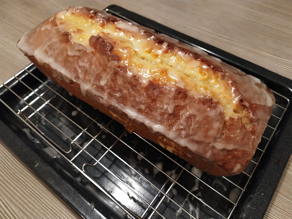 A Useful Lemon Loaf Cake with Lemon Glaze: Recipe and Tips 9 A Useful Lemon Loaf Cake with Lemon Glaze: Recipe and Tips - CakeLovesMe - Recipes, Cake Baking Tips and Tricks - lemon loaf cake -