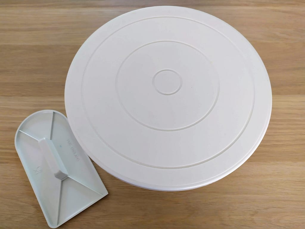 Charming Snoopy Valentine's Cake: How To 20 Charming Snoopy Valentine's Cake: How To - CakeLovesMe - New Cake Designs!, Character Cakes, Special Occasion Cakes - snoopy valentine -