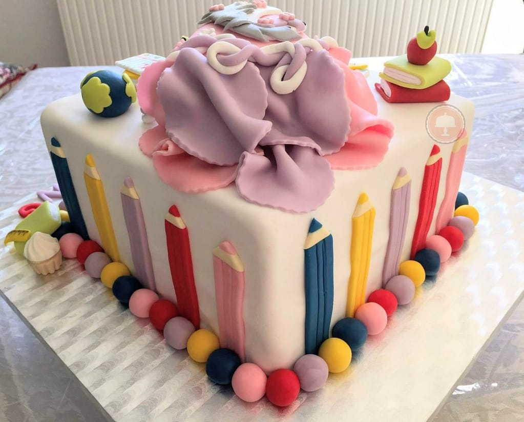 Cute Einschulungstorte - 1st Day of School Cake 4 Cute Einschulungstorte - 1st Day of School Cake - CakeLovesMe - Special Occasion Cakes, Fondant Cakes - Einschulungstorte -