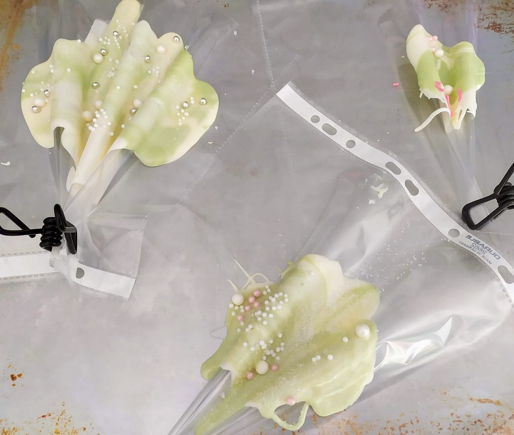 Lovely Anniversary Cake - 50th Wedding Anniversary 7 Lovely Anniversary Cake - 50th Wedding Anniversary - CakeLovesMe - New Cake Designs!, Cake Trends, Special Occasion Cakes - anniversary cake -