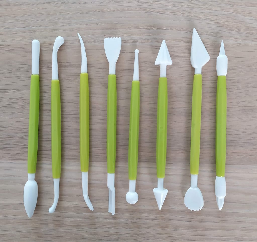 2 Adorable Baby Shower Cake Ideas 6 cake decorating tools fondant shaping tools