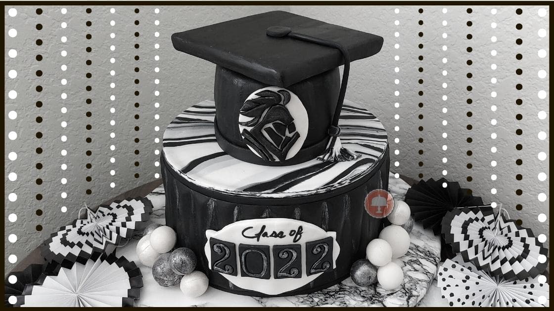 classic 2020 graduation cake fondant cake topper