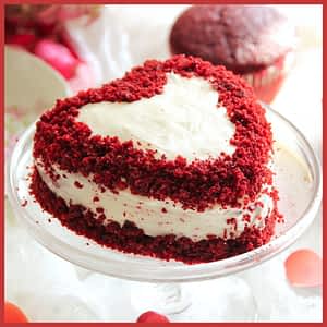 Whip Up Romance: Cake for Valentine's - 20 Easy Decorating Ideas - CakeLovesMe - Cake Baking Tips and Tricks, Cake Trends, Special Occasion Cakes - mini cake ideas -