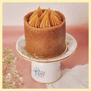 10 Charming Mini Cake Ideas - How To Decorate - CakeLovesMe - Cake Trends - mini cake ideas - Cake Trends