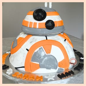 11 Top Cake Trends of 2024 - Popular Designs 6 hyper realistic cake design