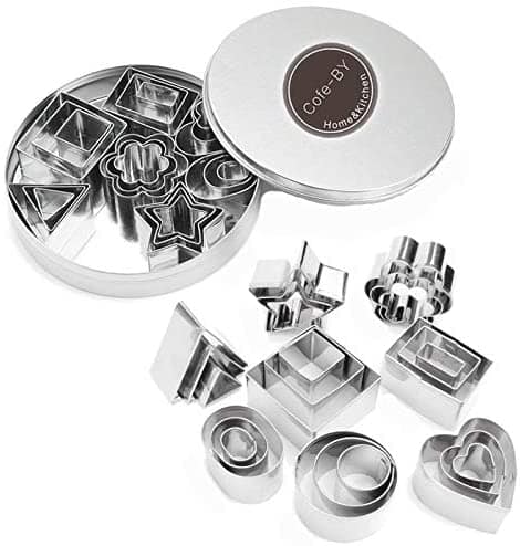 Charming Snoopy Valentine's Cake: How To 24 Charming Snoopy Valentine's Cake: How To - CakeLovesMe - New Cake Designs!, Character Cakes, Special Occasion Cakes - snoopy valentine -