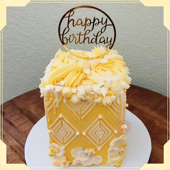 Charming Mini Cake Ideas - Instagram 22 (2) 11 Top Cake Trends of 2024 - Popular Designs - CakeLovesMe - Cake Trends, Special Occasion Cakes - top cake trends of 2024 -