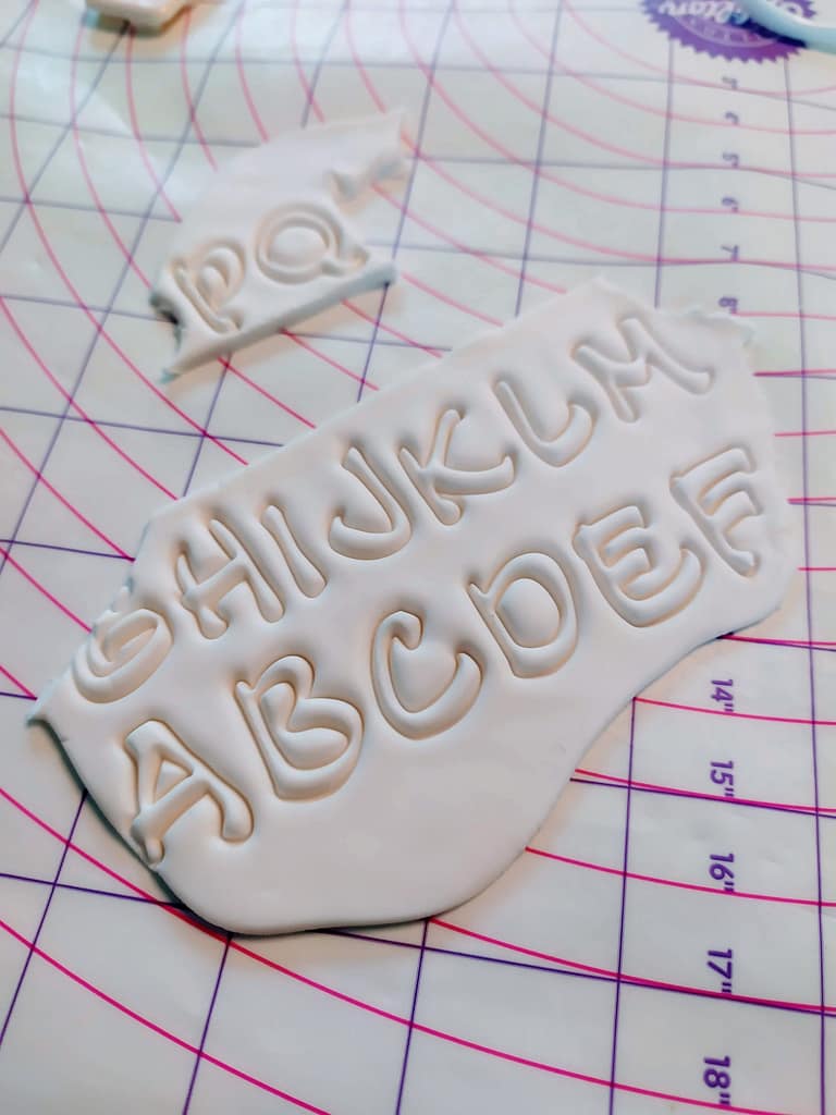 #1 Gone Fishing Cake: Easy Guide for Stunning Results 9 #1 Gone Fishing Cake: Easy Guide for Stunning Results - CakeLovesMe - For Men, Birthday Cakes, Cake Baking Tips and Tricks, Piping for Cakes - gone fishing cake - buttercream | fondant cake toppers | gone fishing cake