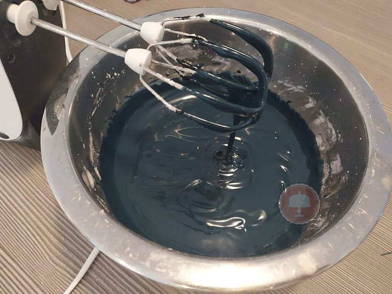 Cool Stained Glass Cake (4th of July Cake) 8 Cool Stained Glass Cake (4th of July Cake) - CakeLovesMe - New Cake Designs!, Piping for Cakes, Special Occasion Cakes, Stained Glass Cake - stained glass cake -