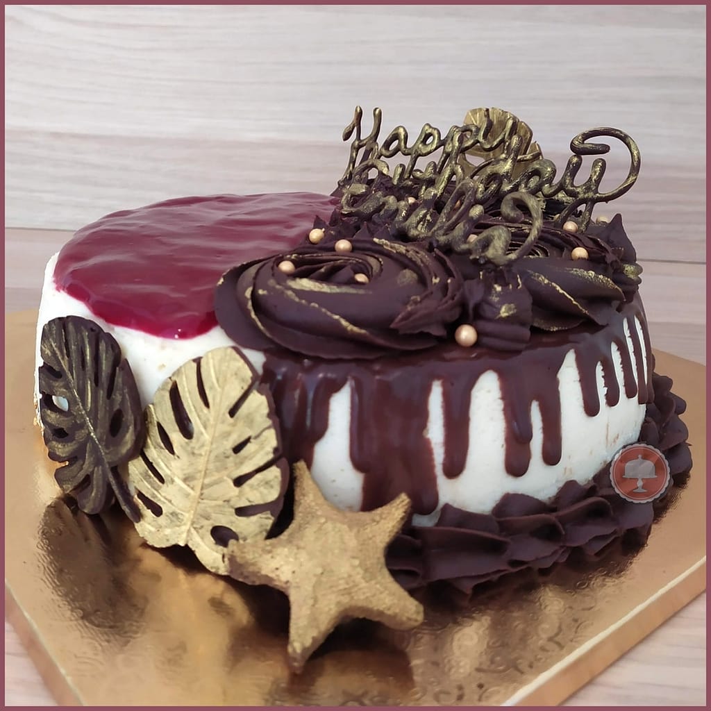 Heavenly Raspberry Chocolate Ganache Cheesecake - CakeLovesMe - New!, Cake Baking Tips and Tricks, Piping Technique - raspberry chocolate ganache cheesecake -