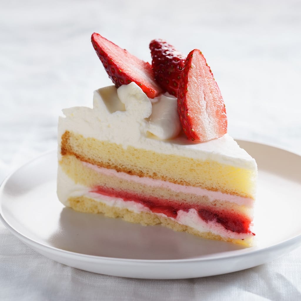 Easy Strawberry Cake Filling Recipe - Very GOOD!