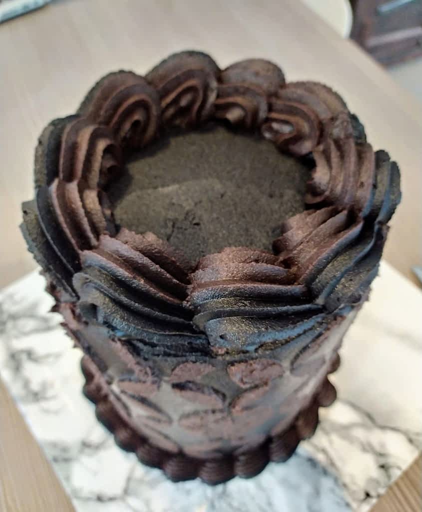 Rich Dark Chocolate Cake Design - CakeLovesMe - Birthday Cakes, Cake Trends, For Men, Piping Technique - dark chocolate cake design -