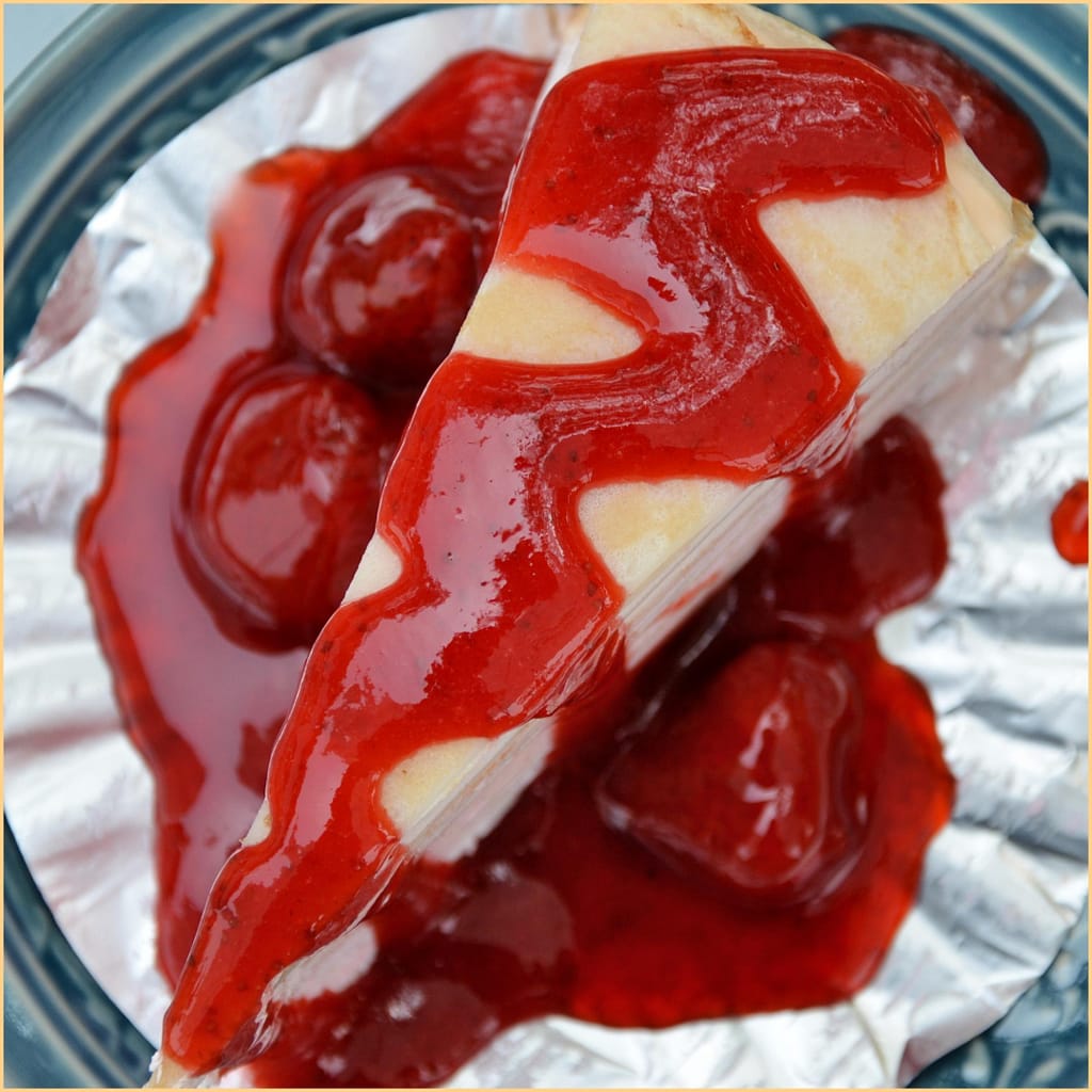 easy strawberry glaze recipe for cheesecake with fresh lemon juice 
