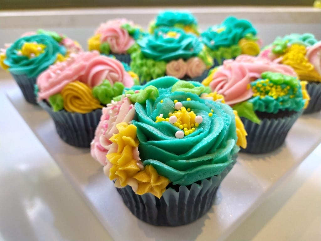 spring flower cup cakes